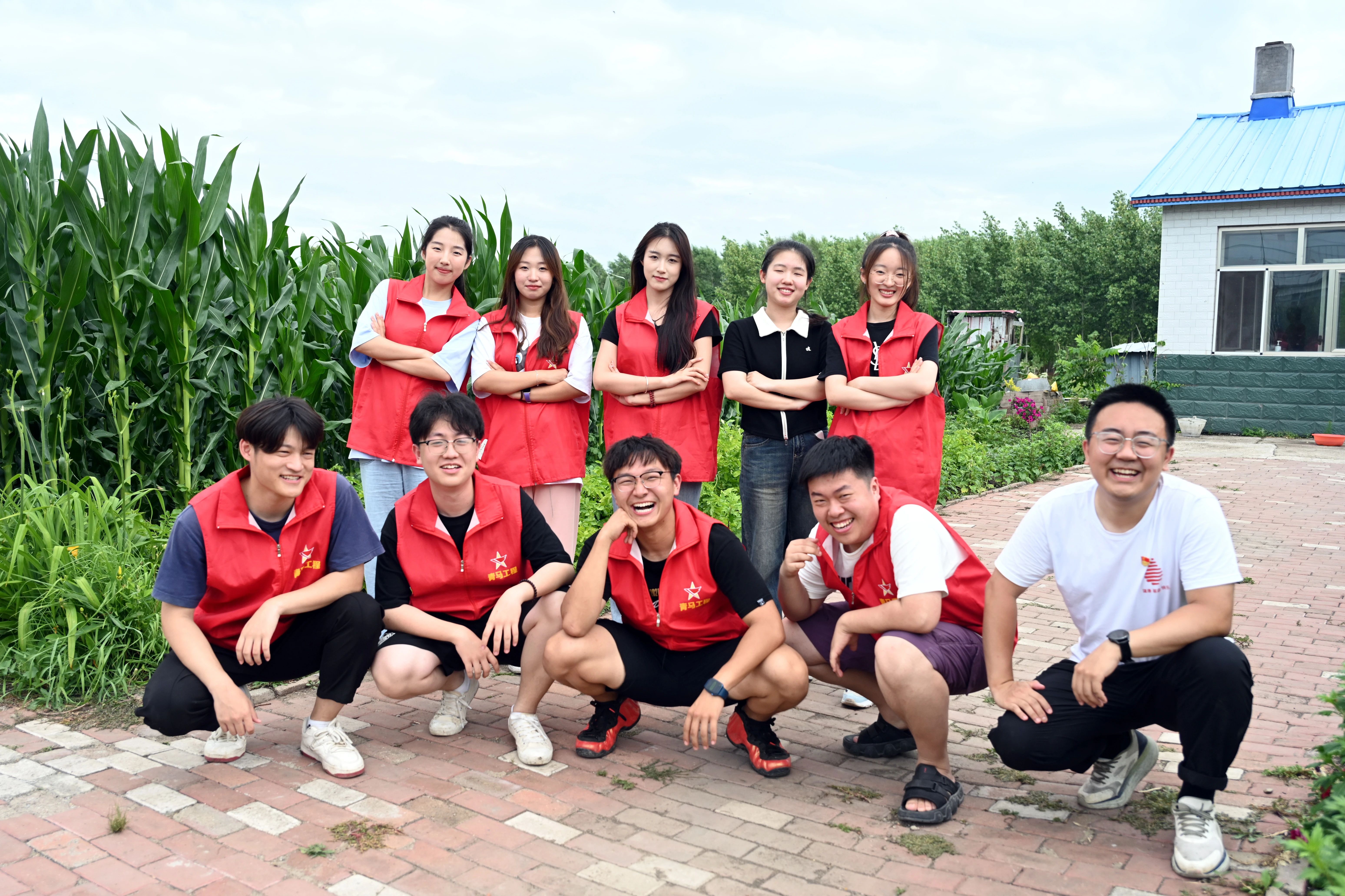 1.5万大学生接力陪伴2.7万儿童(图2)