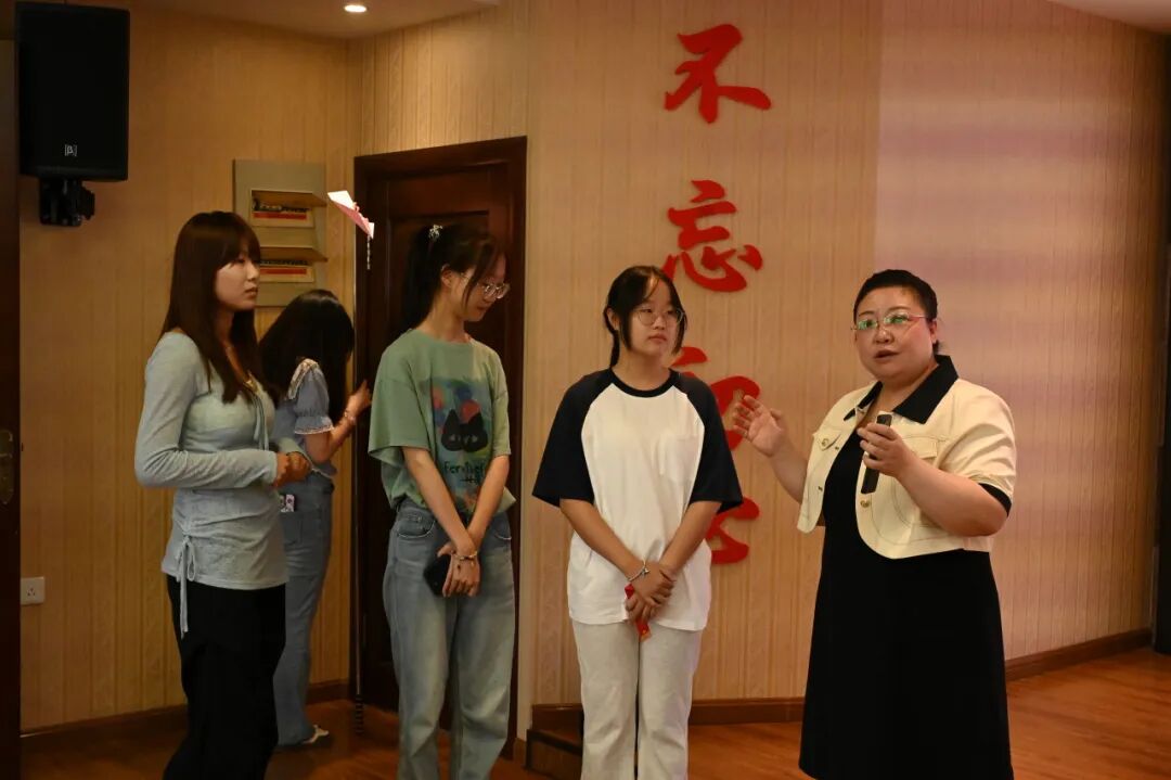 黑龙江省希望工程开放日活动圆满举行 黑科大学子共赴公益研学之旅(图9) 黑龙江省希望工程开放日活动圆满举行 黑科大学子共赴公益研学之旅(图9)