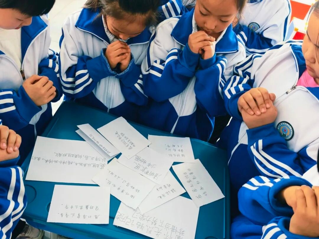 清明祭英烈 砥砺少年行 | 全省希望小学开展“清明祭英烈”主题活动(图12)
