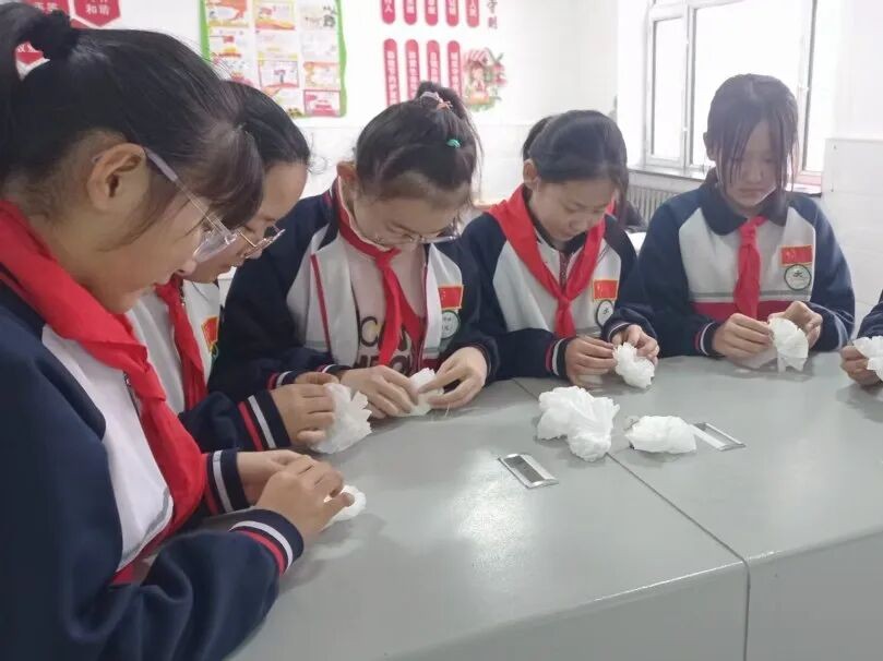 清明祭英烈 砥砺少年行 | 全省希望小学开展“清明祭英烈”主题活动(图28)