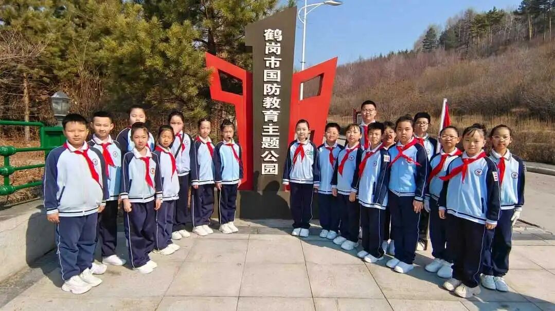 清明祭英烈 砥砺少年行 | 全省希望小学开展“清明祭英烈”主题活动(图37)