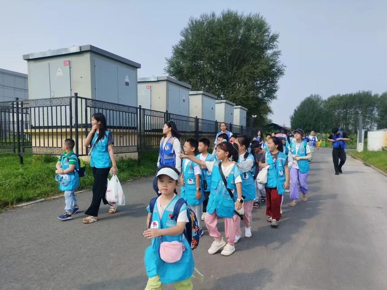 “希望工程·伙伴计划”|温情相伴 向阳成长户外公益主题活动圆满举办(图3) “希望工程·伙伴计划”|温情相伴 向阳成长户外公益主题活动圆满举办(图3)