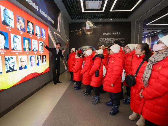 2025希望工程快乐运动嘉年华“相约冰雪 逐梦亚冬”希望与爱手拉手公益活动圆满收官(图33)