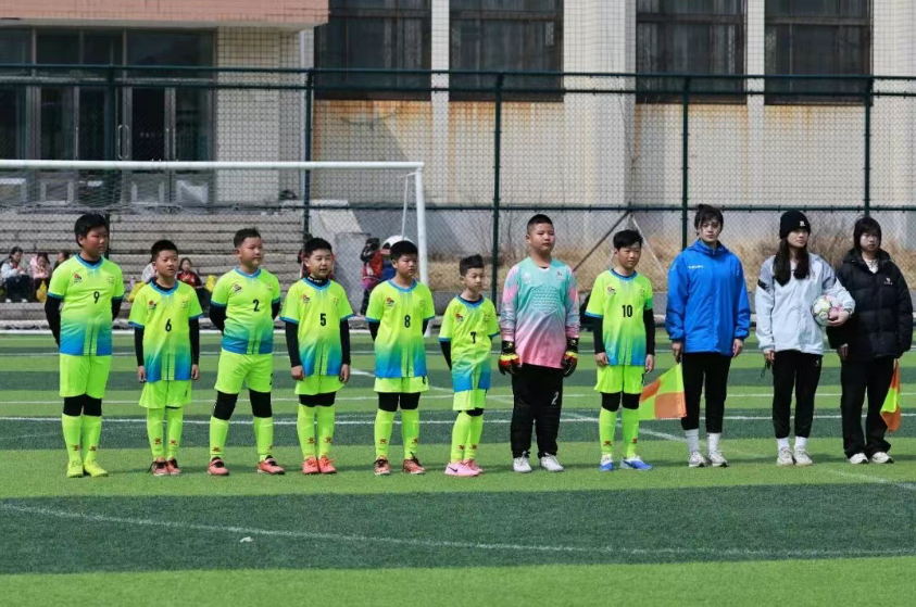 捷报 | 哈尔滨市合众人寿希望小学女足问鼎香坊区冠军，男足斩获季军(图2)